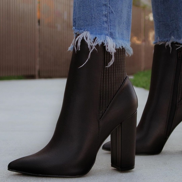 🆕️Apple Picking Collection// Black bootie - Picture 4 of 7